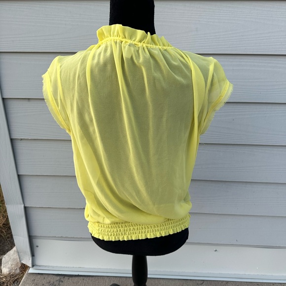 Like new sheer guess top - Picture 6 of 8